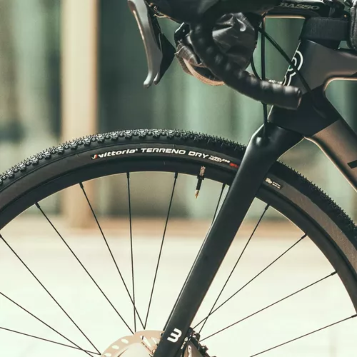Pneu Vittoria Terreno Dry 700x37 Gravel TLR Faixa Cinza