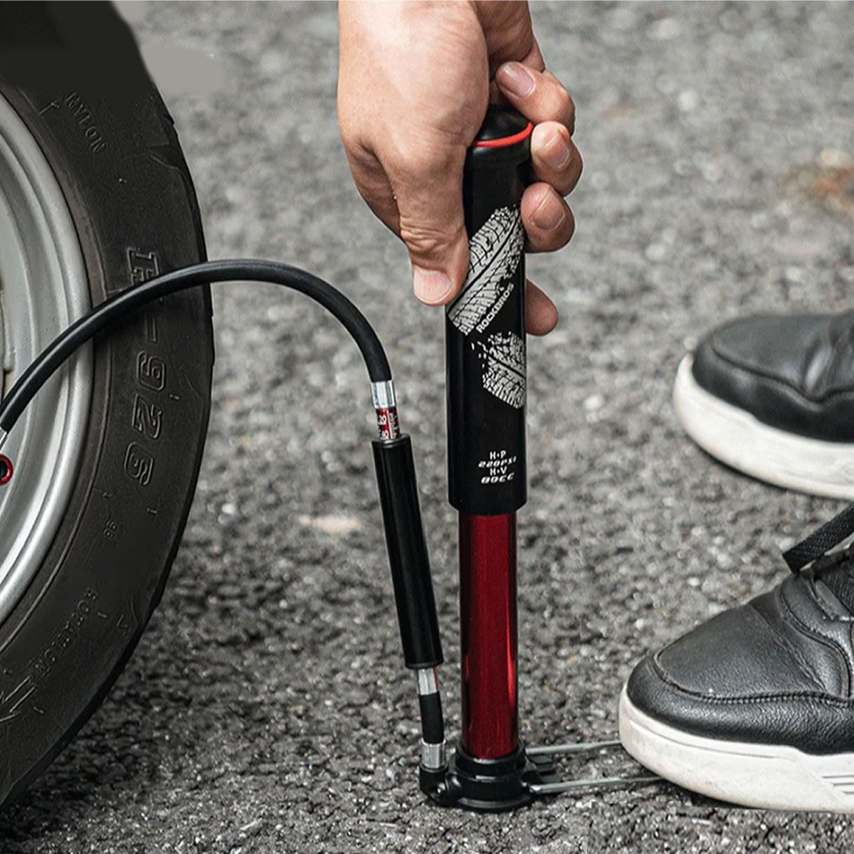Mini bomba portátil Rockbros com válvula dupla com medidor - 220PSI