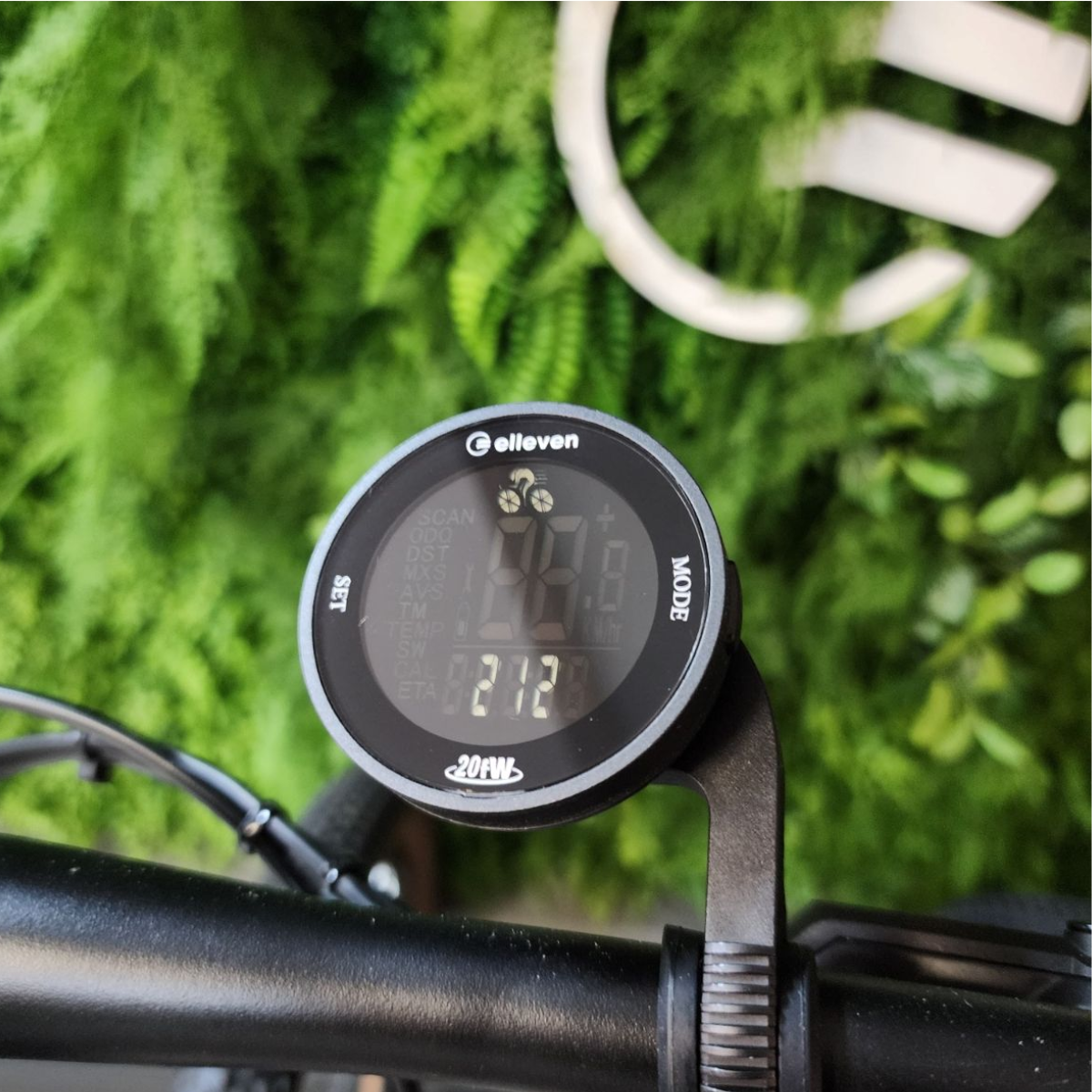 Ciclocomputador Elleven com 20 Funções - Sem fio e tela LCD