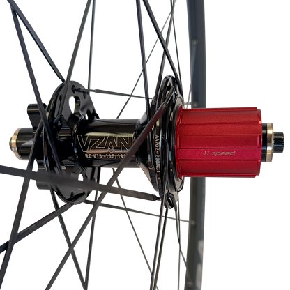 Par de rodas Vzan Futura 700C/24F - Tubeless 8-11S C/Ads
